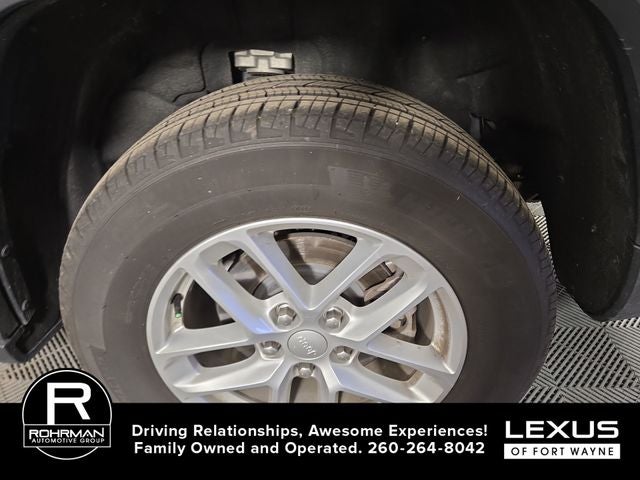 2023 Jeep Grand Cherokee Laredo