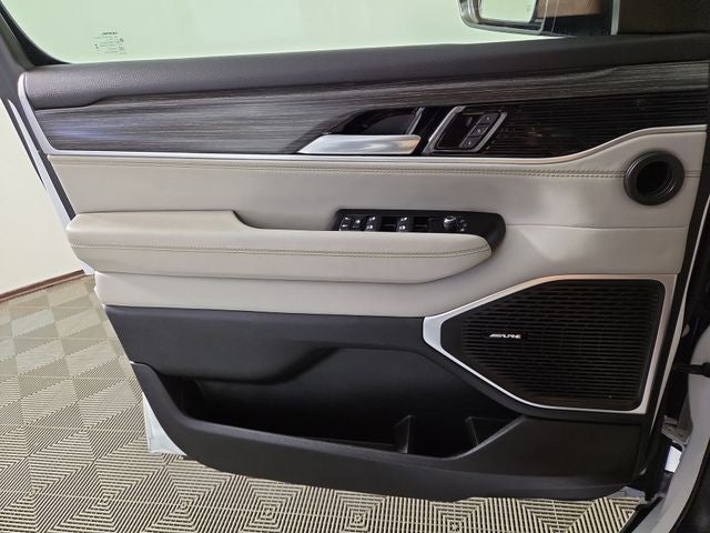 2023 Jeep Wagoneer Series II