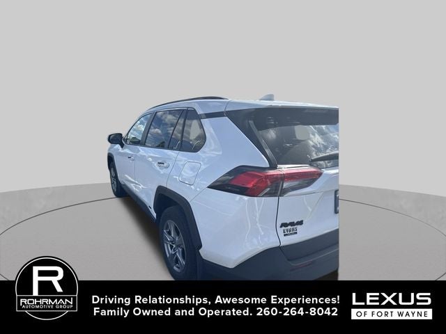 2022 Toyota RAV4 Hybrid XLE