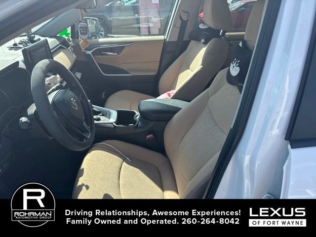 2022 Toyota RAV4 Hybrid XLE