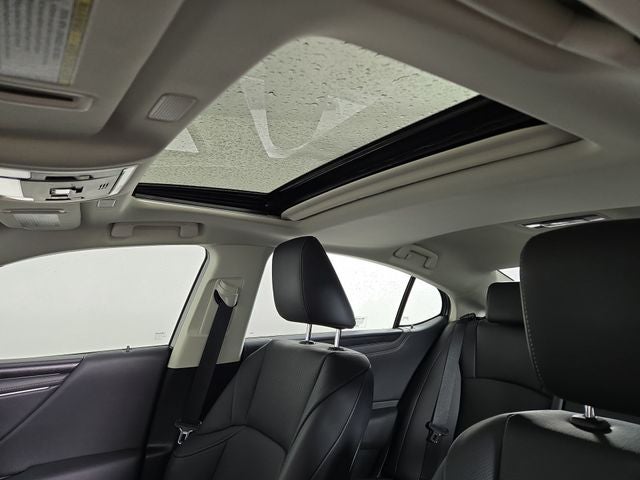 2025 Lexus ES F SPORT DESIGN