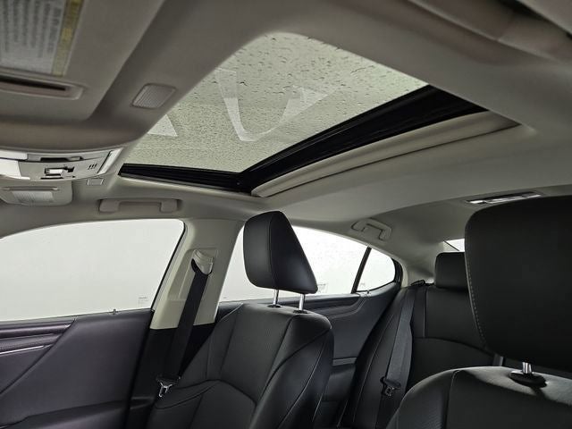 2025 Lexus ES F SPORT DESIGN