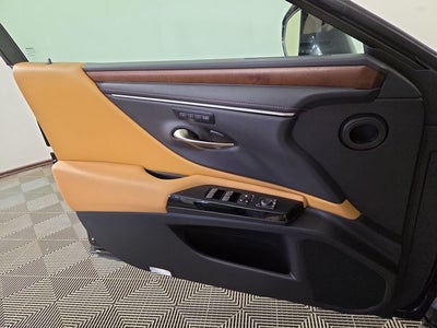 2025 Lexus ES 350