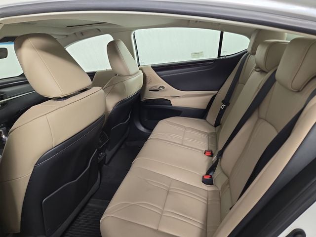 2020 Lexus ES 300h Luxury