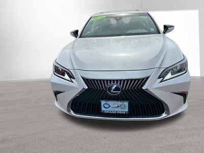 2020 Lexus ES 300h Luxury