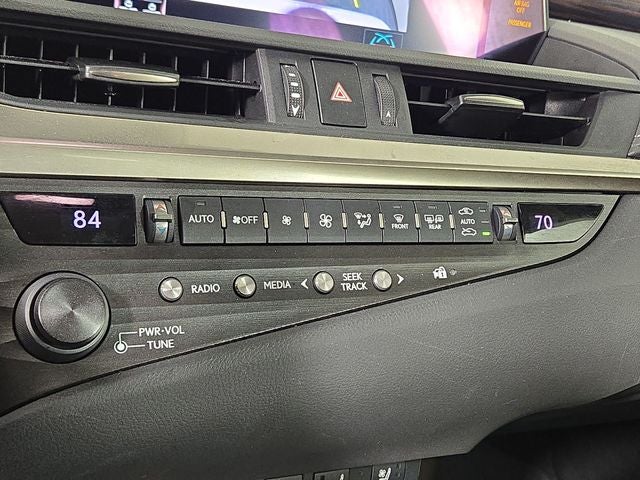 2020 Lexus ES 300h Luxury