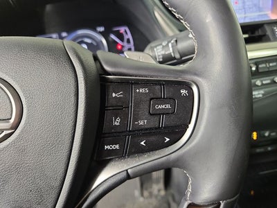 2020 Lexus ES 300h Luxury