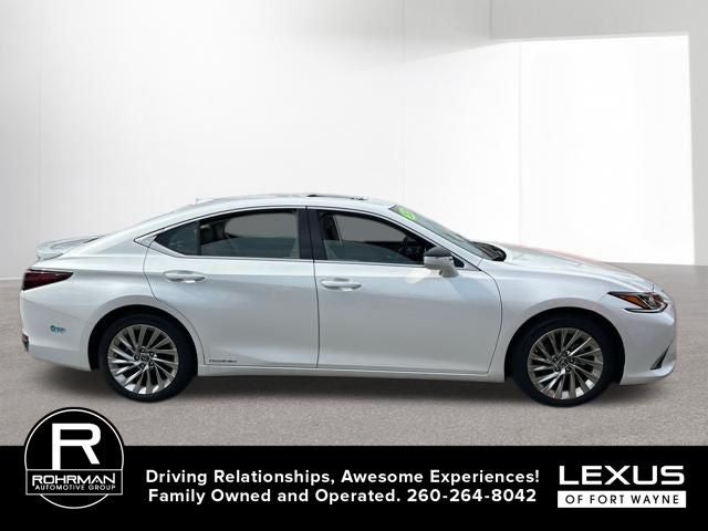 2020 Lexus ES 300h Luxury