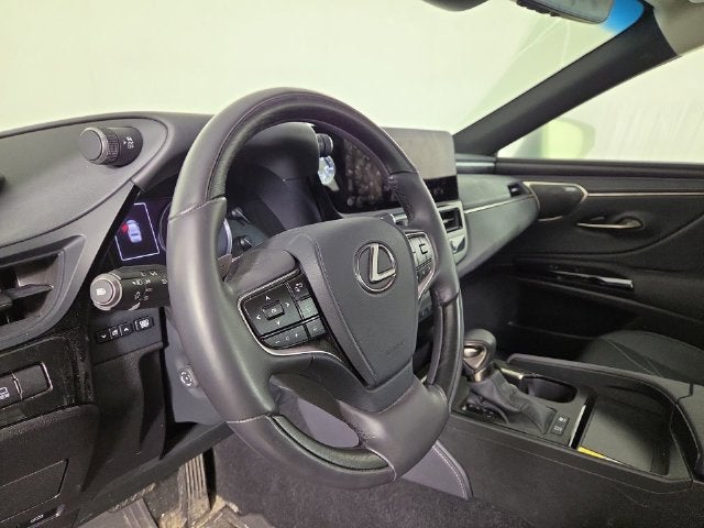 2024 Lexus ES LUXURY
