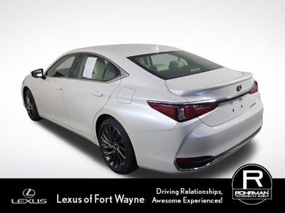2024 Lexus ES 300h Luxury