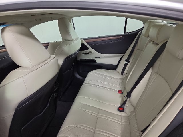 2024 Lexus ES 300h Luxury