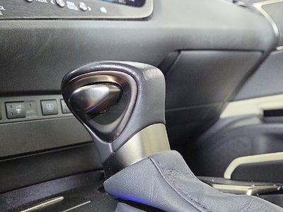 2024 Lexus ES 300h Luxury