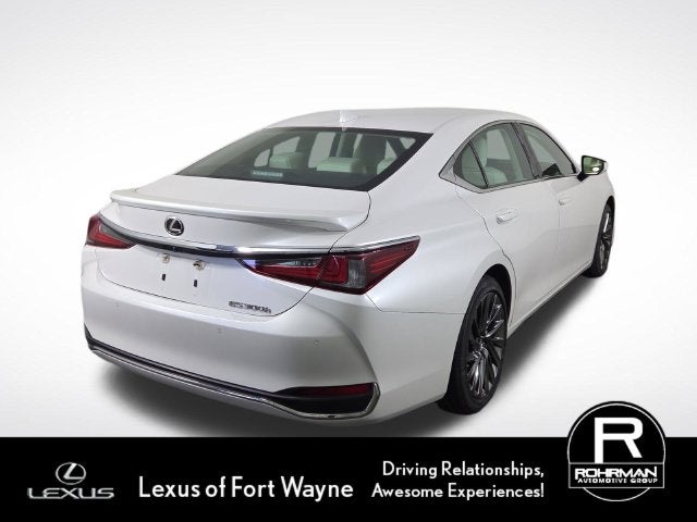 2024 Lexus ES 300h Luxury