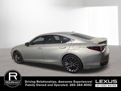 2024 Lexus ES 300h Luxury