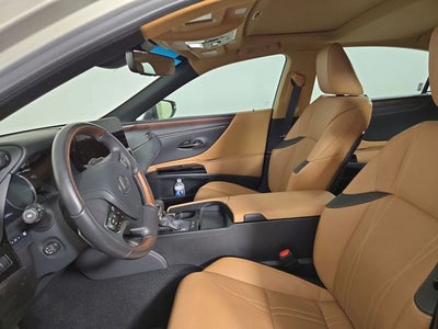 2024 Lexus ES 300h Luxury