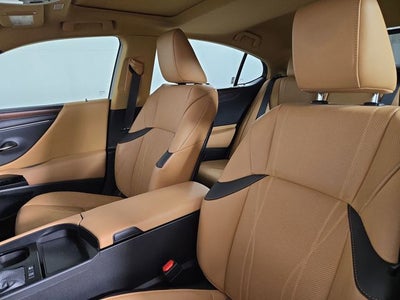 2024 Lexus ES 300h Luxury