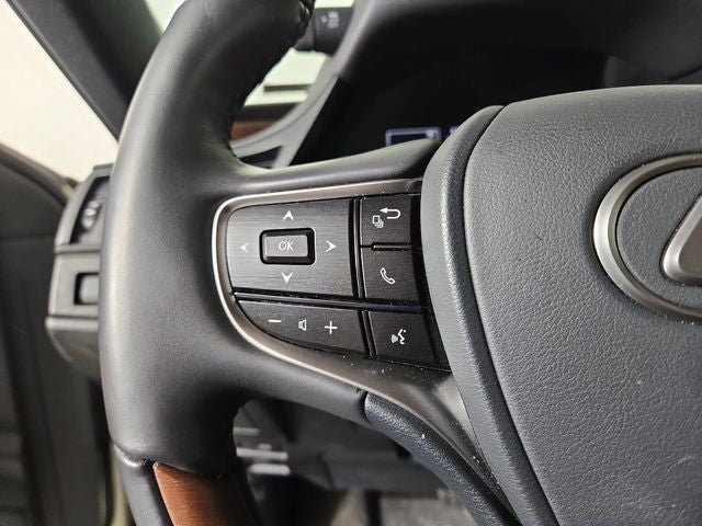 2024 Lexus ES 300h Luxury