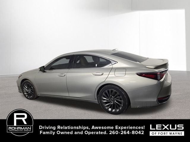 2024 Lexus ES LUXURY