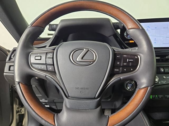 2024 Lexus ES LUXURY