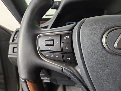 2024 Lexus ES LUXURY