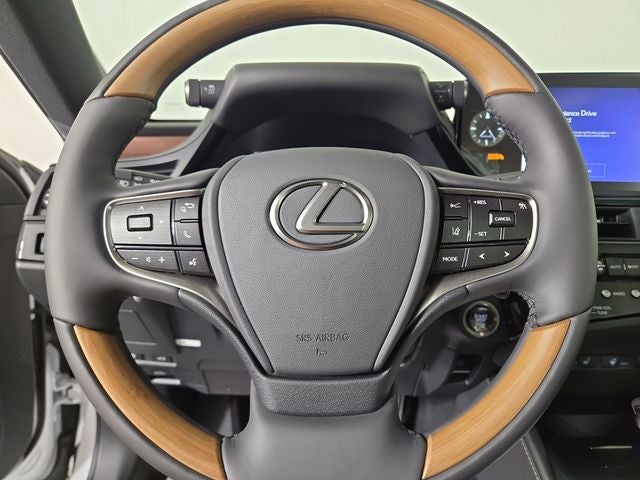 2025 Lexus ES LUXURY