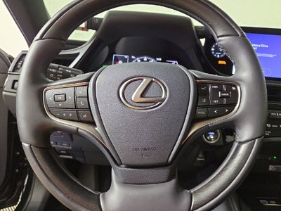 2025 Lexus ES ULTRA LUXURY