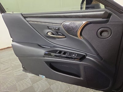 2025 Lexus ES ULTRA LUXURY
