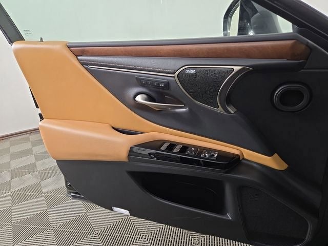 2023 Lexus ES ULTRA LUXURY