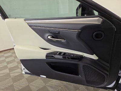 2023 Lexus ES F SPORT HANDLING