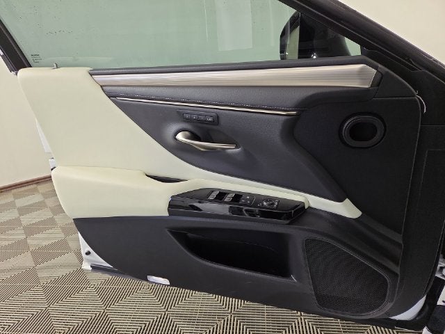 2023 Lexus ES F SPORT HANDLING