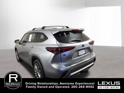 2024 Toyota Highlander Hybrid Platinum