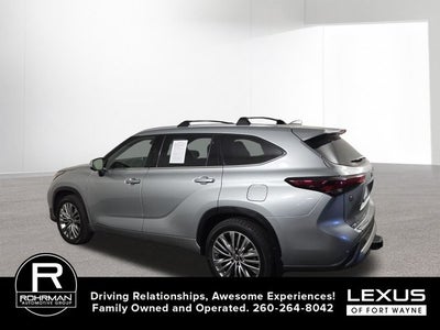 2024 Toyota Highlander Hybrid Platinum