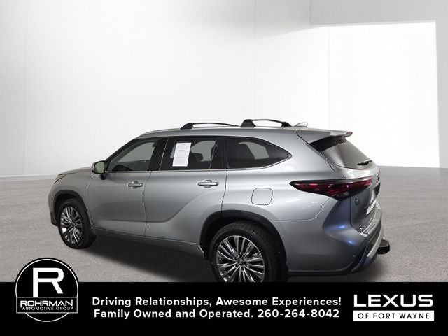 2024 Toyota Highlander Hybrid Platinum