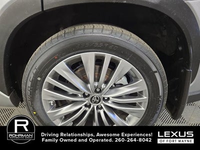 2024 Toyota Highlander Hybrid Platinum