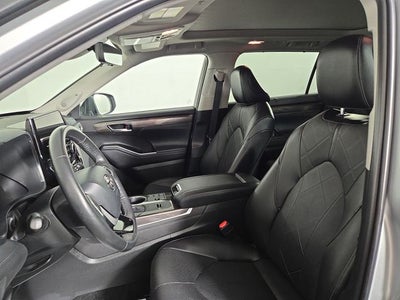 2024 Toyota Highlander Hybrid Platinum