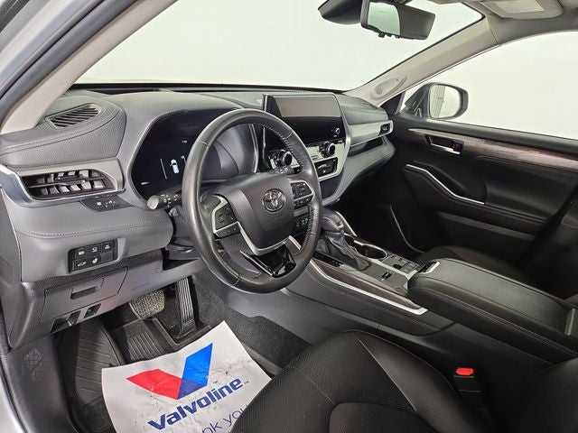 2024 Toyota Highlander Hybrid Platinum