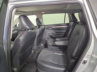 2024 Toyota Highlander Hybrid Platinum