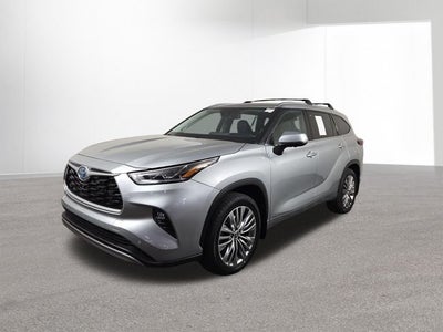 2024 Toyota Highlander Hybrid Platinum