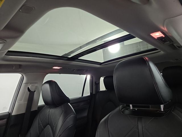 2024 Toyota Highlander Hybrid Platinum