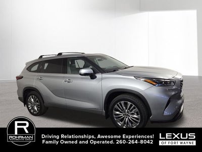 2024 Toyota Highlander Hybrid Platinum
