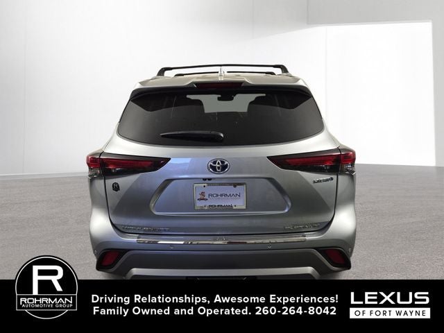 2024 Toyota Highlander Hybrid Platinum