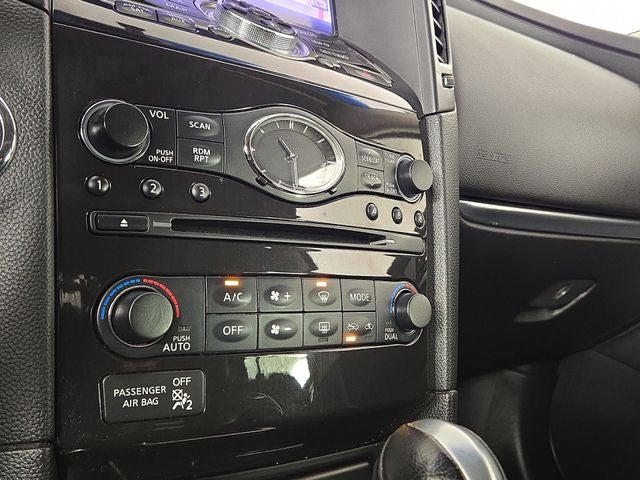 2014 INFINITI QX70 Base