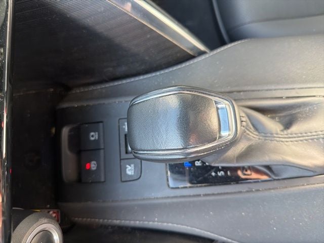 2023 Toyota Venza LE