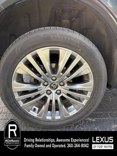 2023 Toyota Venza LE