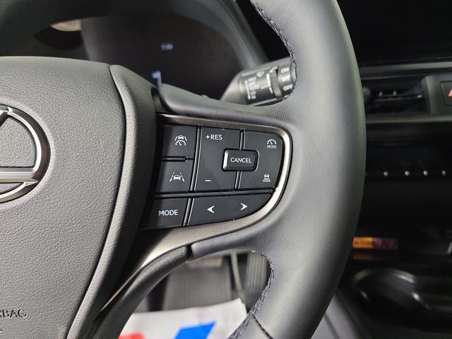 2026 Lexus UX PREMIUM AWD