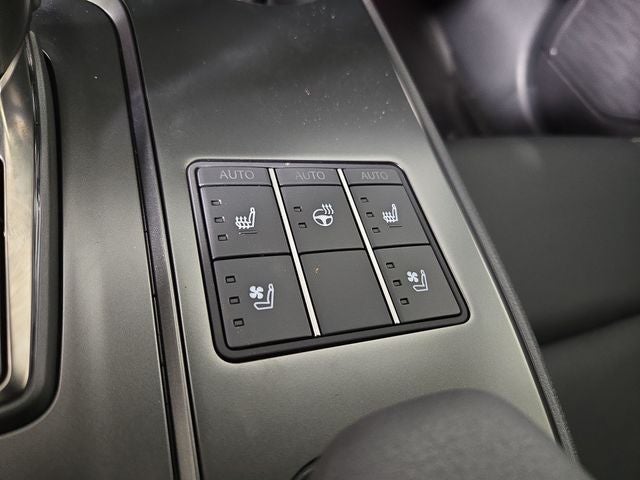 2026 Lexus UX PREMIUM AWD