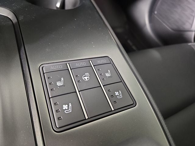 2026 Lexus UX PREMIUM AWD