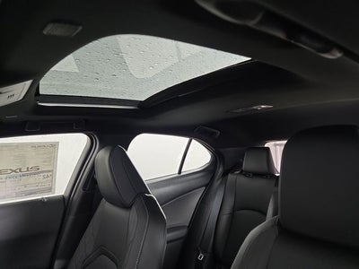 2026 Lexus UX 300h Premium