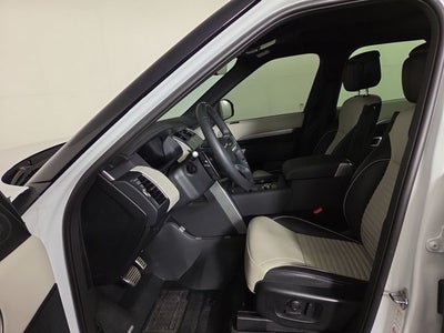 2024 Land Rover Discovery Dynamic SE