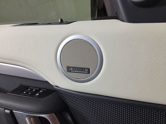 2024 Land Rover Discovery Dynamic SE